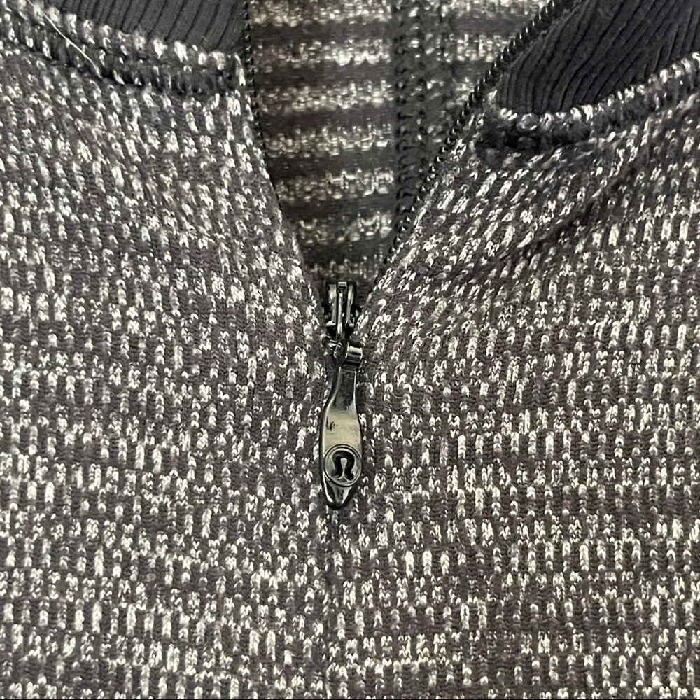 LULULEMON Runderful 1/2 Zip Black Heathered Pullover 8